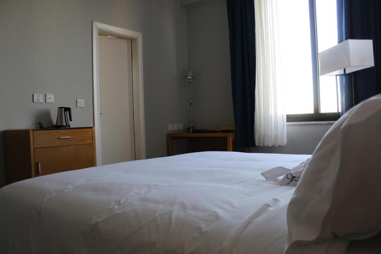 Cot Hotel Адис Абеба Екстериор снимка