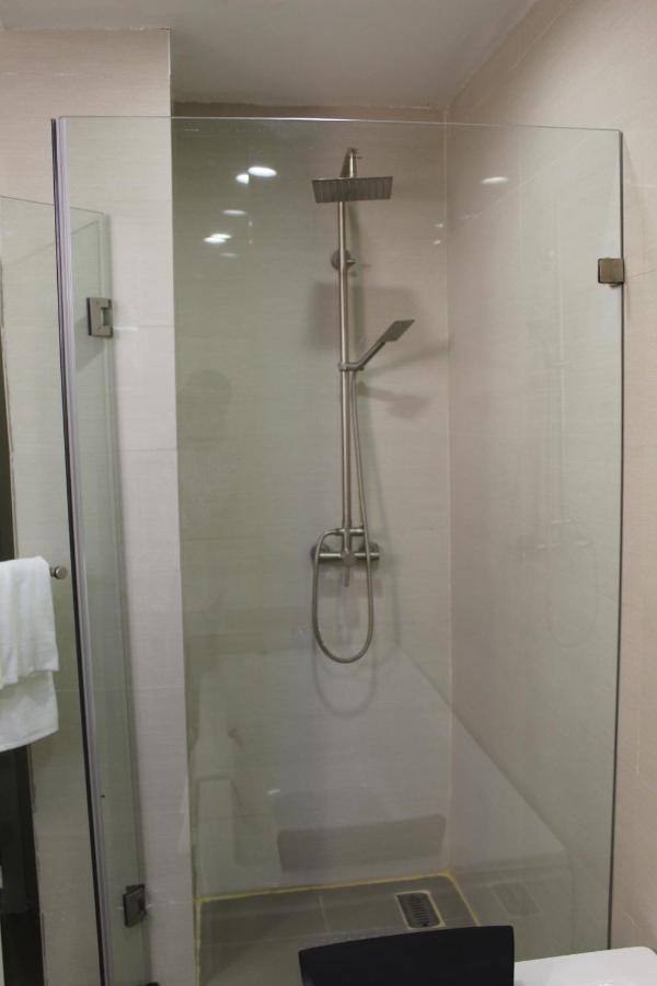 Cot Hotel Адис Абеба Екстериор снимка