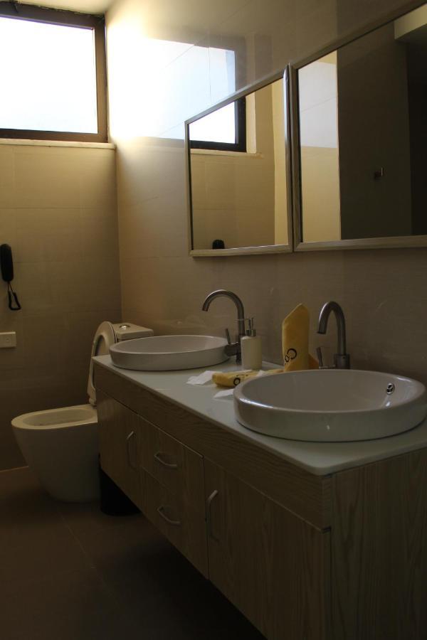 Cot Hotel Адис Абеба Екстериор снимка