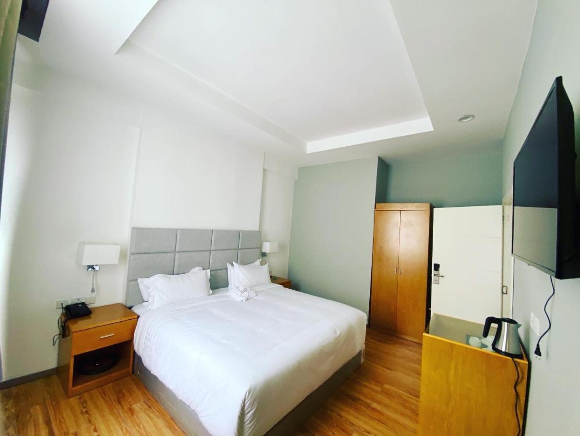 Cot Hotel Адис Абеба Екстериор снимка
