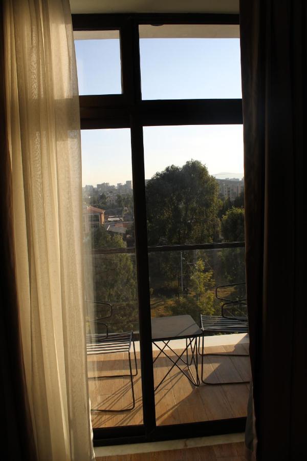 Cot Hotel Адис Абеба Екстериор снимка