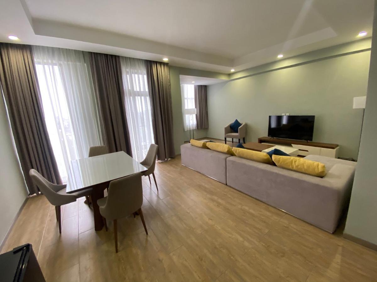Cot Hotel Адис Абеба Екстериор снимка