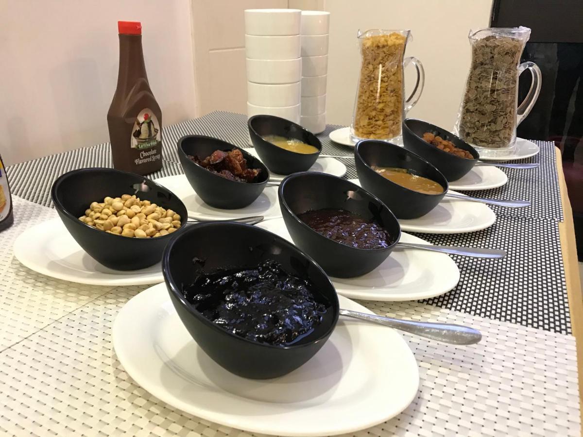 Cot Hotel Адис Абеба Екстериор снимка